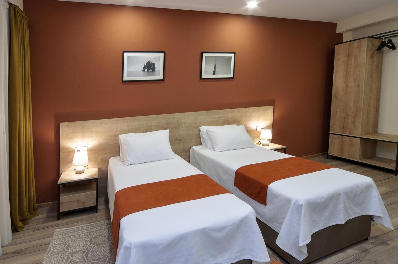 Babaneuris Marani Hotel Buitenkant foto
