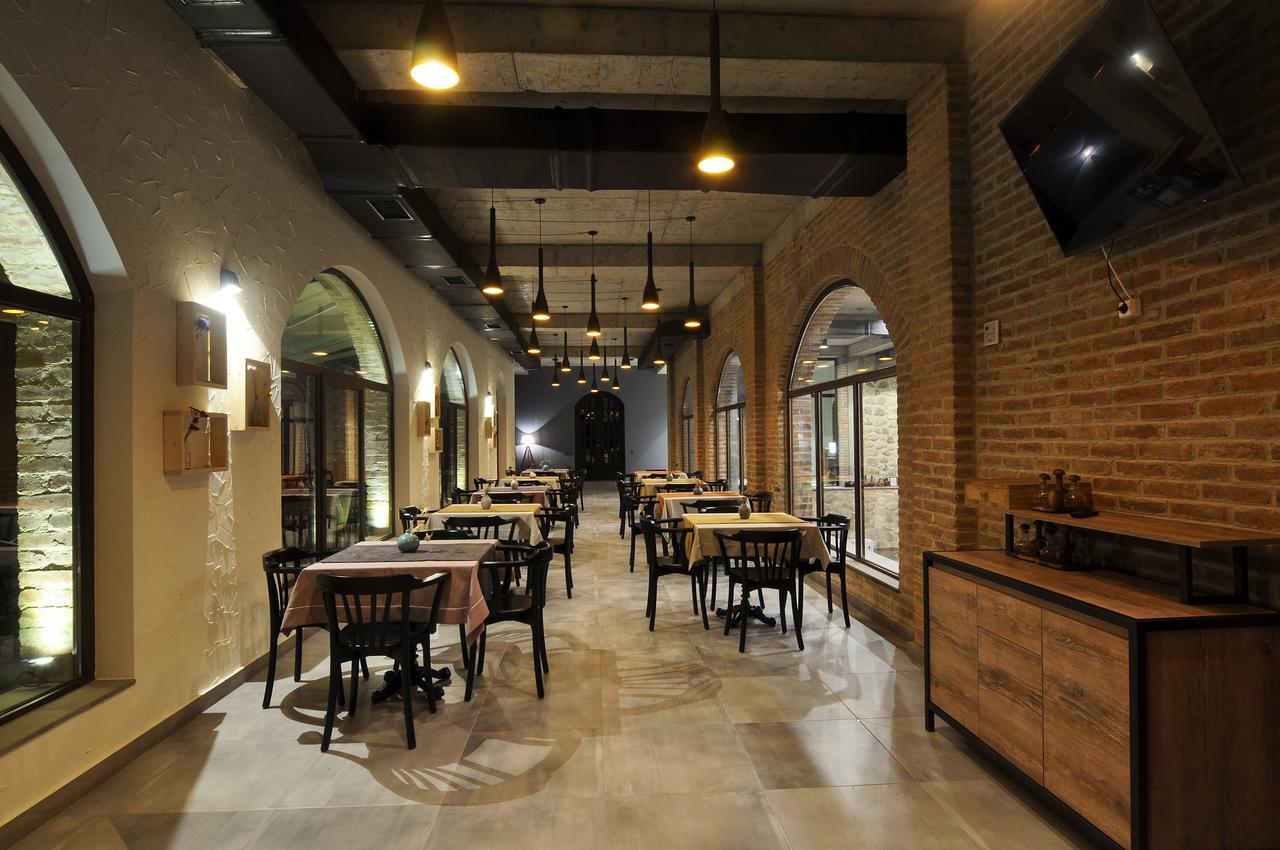Babaneuris Marani Hotel Buitenkant foto