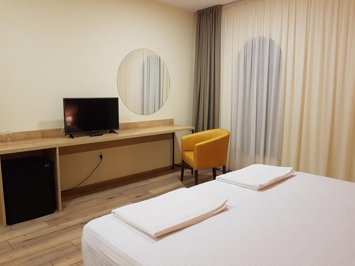 Babaneuris Marani Hotel Buitenkant foto